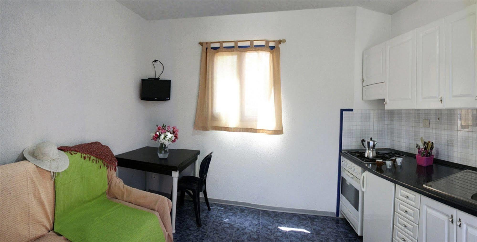 Camping Villaggio Lamaforca Torre Santa Sabina Kültér fotó