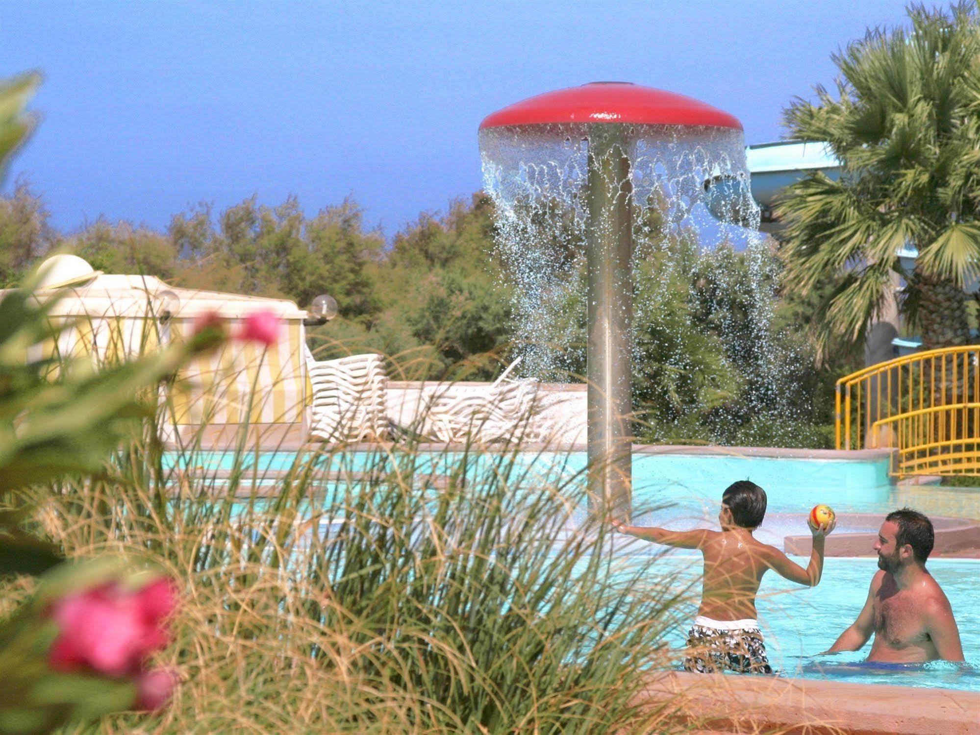 Camping Villaggio Lamaforca Torre Santa Sabina Kültér fotó